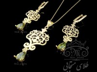 نیم ست طلای اسلیمی روشان با نگین زبرجد