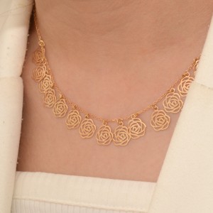 گردنبند طلا پولکی گل رز