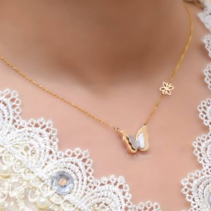 گردنبند پروانه آوا