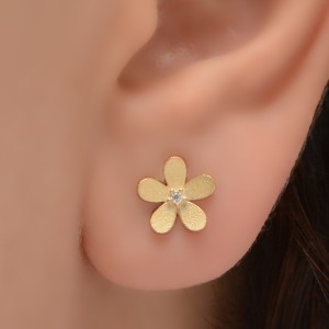گوشواره طلا 18 عیار زنانه طلای مستجابی مدل گل کد 670156