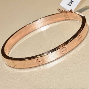 دستبند طلا 18 عیار زنانه طلای مستجابی کد 01