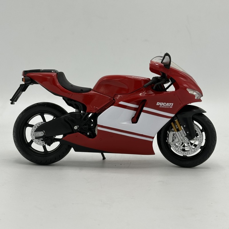 ماکت موتورسیکلت DUCATI DESMOSEDICI RR