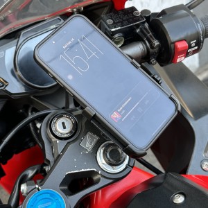 هولدر موبایل فلزی مناسب روی فرمون