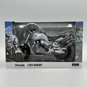 ماکت موتورسیکلت HONDA CB1300 مدل TITANIUM