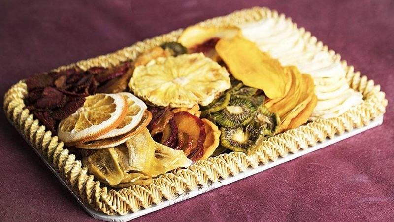 خواص و کالری میوه خشک بیشتر است یا میوه تازه