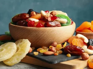 میوه خشک چیست؟ آیا استفاده از میوه خشک عقلانی است؟
