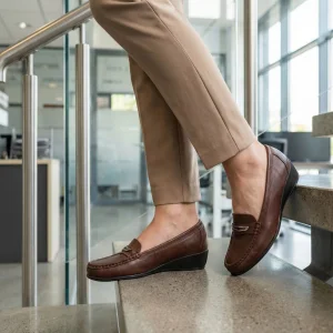 کفش طبی زنانه نادر مدل نیوشا ساعتی