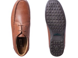 کفش طبی مردانه نادر مدل نام آور بندی رنگ عسلی