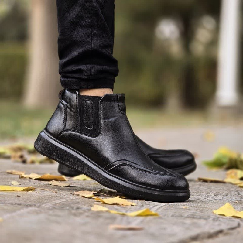 حراج واقعی  نیم بوت مردانه و پسرانه   زیره پیو  شیک و جدید  رنگ مشکی  مدرن و بی نظیر با ارسال رایگان