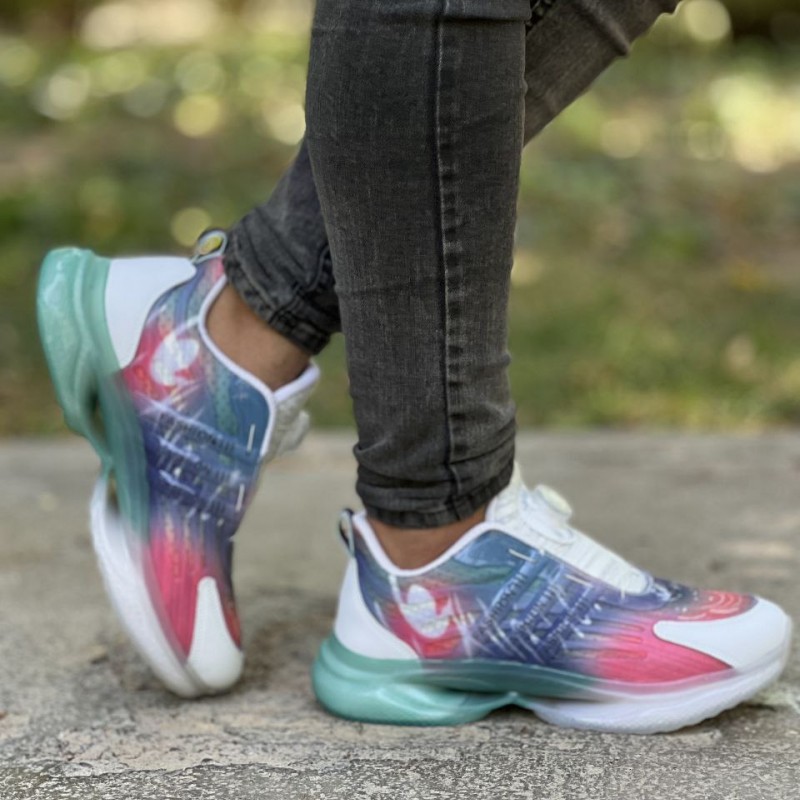 فروش ویژه کفش اسپرت مردانه پسرانه مدل  پمپی   رنگ  سفید آبی زیره پیو و فوق العاده با کیفیت با ارسال رایگان