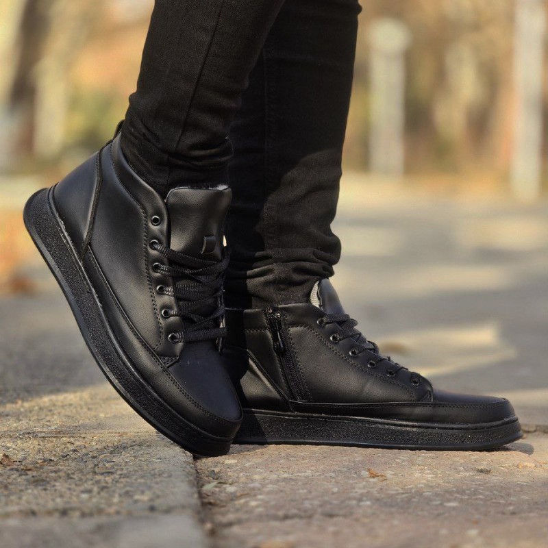 حرااااااج ویژه مدل جدید کفش نیم بوت بغل زیپ  مردانه پسرانه رویه ضد آب  رنگ مشکی  فوق العاده با کیفیت با ارسال رایگان