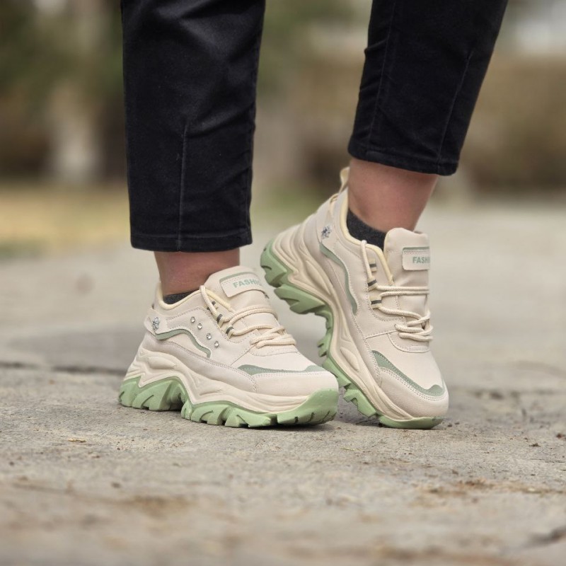 حراج استثنایی کفش اسپرت دخترانه مدل فشیون نگینی محکم و مقاوم رنگ کرم سبز باارسال رایگان