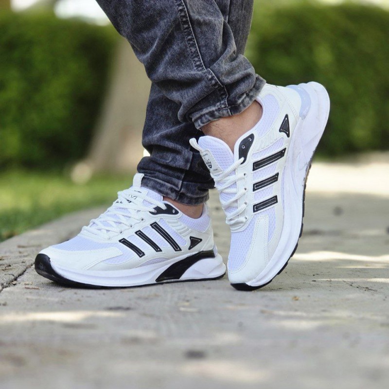 فروش بی نظیر  کفش اسپرت مردانه پسرانه مدل ادیداس راحت و مقاوم  رنگ سفید مشکی ارسال رایگان