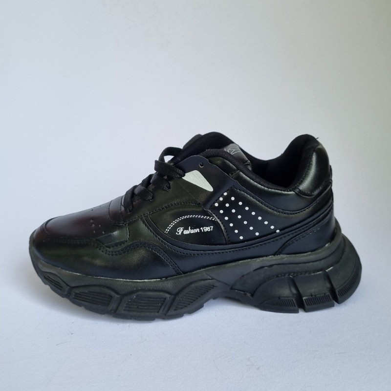 فروش  استثنایی کفش اسپرت دخترانه مدل فشیون بسیار باکیفیت و خاص  رنگ مشکی  باارسال رایگان