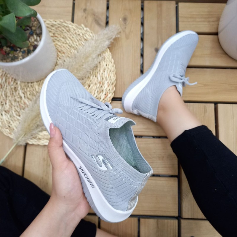 کفش اسپرت زنانه و دخترانه  جورابی مدل اسکیچرز  زیبا و مقاوم  برای پیاده روی رنگ طوسی