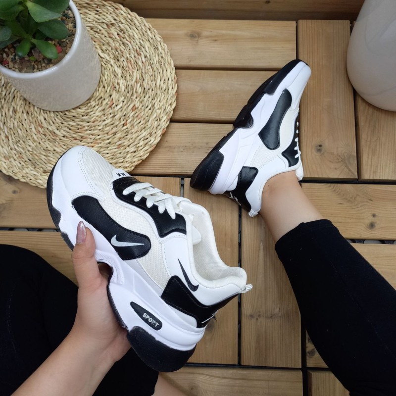 کفش کتونی اسپرت دخترانه و زنانه مدل نایک رنگ سفید مشکی