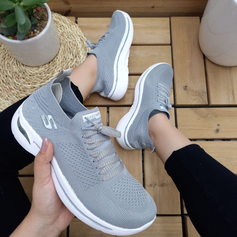 کفش اسپرت زنانه و دخترانه  جورابی مدل اسکیچرز مناسب پیاده روی  رنگ طوسی زیره سفید