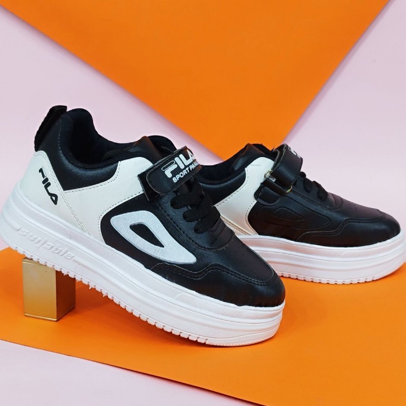 کفش کتونی  اسپرت بچگانه مدل فشیون رنگ  مشکی سفید