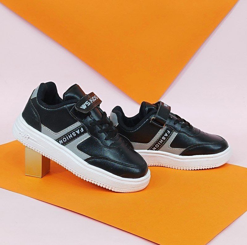 کفش کتونی  اسپرت بچگانه مدل فشیون رنگ  مشکی طوسی