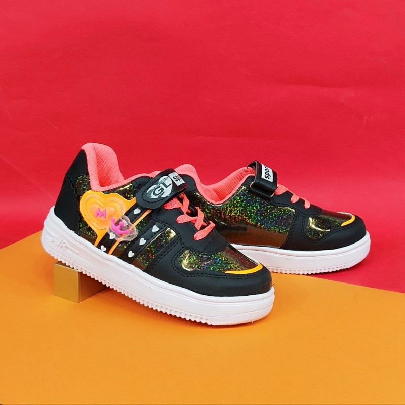 کفش کتونی  اسپرت بچگانه مدل قلبی پتینه رنگ مشکی نارنجی