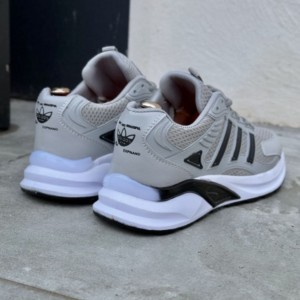 حراج ویژه کفش اسپرت مردانه مدل جدید آدیداس شیک و خاص رنگ طوسی مشکی  با ارسال رایگان