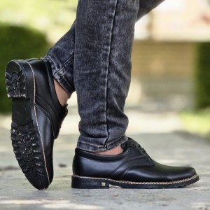 تخفیف استثنایی کفش مجلسی اداری مردانه پسرانه شیک و راحت  رنگ مشکی  باارسال رایگان