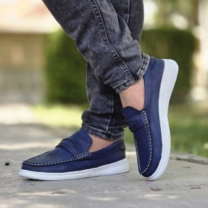 حراج استثنایی کفش  کالج مردانه پسرانه شیک وجذاب رنگ سورمه ای باارسال رایگان