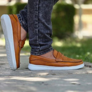 حراج فوق العاده کفش  کالج مردانه پسرانه راحت و بادوام رنگ  قهوه ای روشن باارسال رایگان