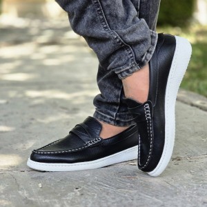 حراج فوق العاده کفش  کالج مردانه پسرانه بادوام و راحت  رنگ مشکی   باارسال رایگان