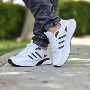 فروش بی نظیر  کفش اسپرت مردانه پسرانه مدل ادیداس راحت و مقاوم  رنگ سفید مشکی ارسال رایگان