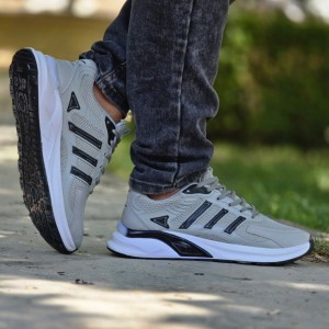 فروش بی نظیر  کفش اسپرت مردانه پسرانه مدل ادیداس راحت و مقاوم  رنگ سفید مشکی ارسال رایگان