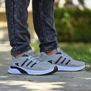 فروش بی نظیر  کفش اسپرت مردانه پسرانه مدل ادیداس راحت و مقاوم  رنگ سفید مشکی ارسال رایگان