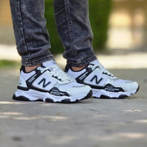 فروش فوق العاده   کفش اسپرت مردانه پسرانه مدل نیوبالانس راحت ومقاوم  رنگ سفید ارسال رایگان