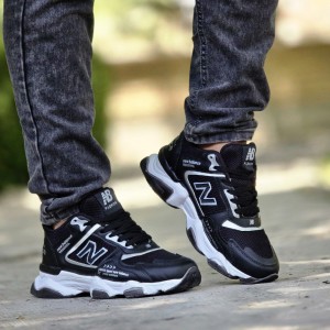 فروش بی نظیر    کفش اسپرت مردانه پسرانه مدل نیوبالانس زیبا و خاص  رنگ سفید مشکی  ارسال رایگان