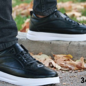 فروش شگفت انگیز کفش اسپرت مردانه پسرانه  راحت و شیک  رنگ مشکی  ارسال رایگان
