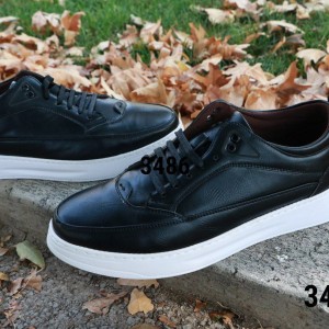 فروش شگفت انگیز کفش اسپرت مردانه پسرانه  راحت و شیک  رنگ مشکی  ارسال رایگان