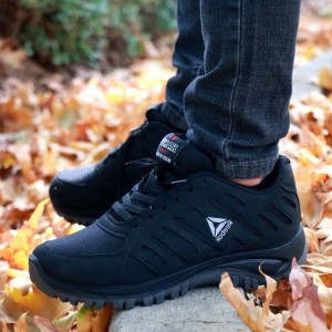 فروش باورنکردنی  کفش اسپرت  مردانه و پسرانه  مدل ریبوک زیبا و جدید رنگ سورمه ای  با ارسال رایگان