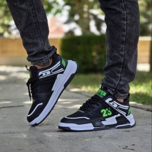 حراج فوق العاده کفش اسپرت مردانه پسرانه مدل جردن 23 رنگ مشکی نارنجی   زیره سفید  پرفروش  با ارسال رایگان