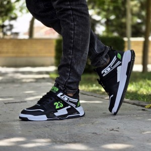 حراج فوق العاده کفش اسپرت مردانه پسرانه مدل جردن 23 رنگ مشکی نارنجی   زیره سفید  پرفروش  با ارسال رایگان