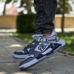 تخفیف استثنایی کفش اسپرت مردانه پسرانه مدل جردن 23 رنگ سفید طوسی   زیبا و خاص با ارسال رایگان