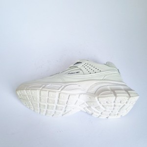 فروش  ویژه کفش اسپرت دخترانه مدل فشیون بسیار با کیفیت و مقاوم  رنگ  سفید نارنجی    باارسال رایگان