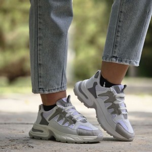 فروش فوق العاده  کفش اسپرت زنانه دخترانه  مدل فشیون شیک و جذاب رنگ سفید کرم باارسال رایگان