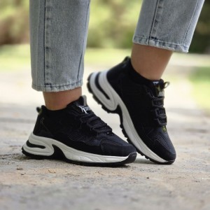 فروش هیجان انگیز  کفش اسپرت زنانه دخترانه  مدل فشیون باکیفیت خاص رنگ سفید طوسی باارسال رایگان