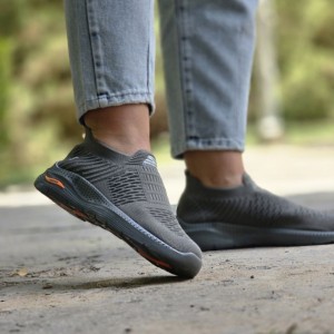 کفش اسپرت زنانه و دخترانه  جورابی مدل fashion رنگ مشکی صورتی