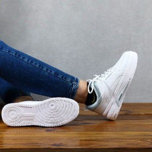 کفش کتونی اسپرت دخترانه و زنانه مدل جدید رنگ سفید ابی کد 4256