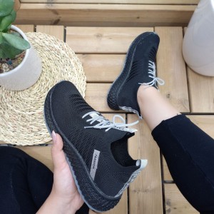 کفش اسپرت زنانه و دخترانه  جورابی مدل fashion رنگ مشکی طوسی