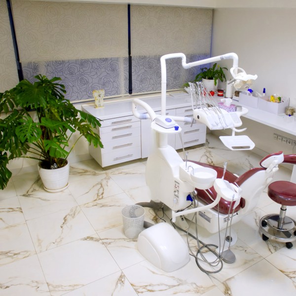 خدمات اقساطی دندانپزشکی دکتر قائمی ( فقط تهران )