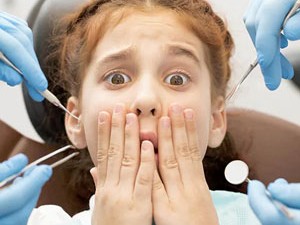 مقابله با ترس از جراحی دندان عقل


برخی از بیماران از جراحی دندان عقل ترس دارند و ممکن است تا احساس اضطراب و یا عصبی شدن نمایند در ادامه به...