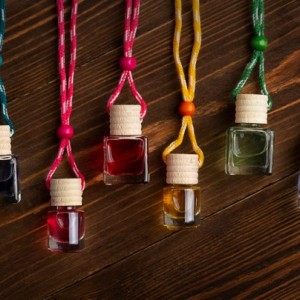 لیست 10 تایی از بهترین عطر برای ماشین