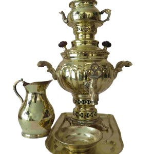 سماور ذغالی 1 لیتری برنجی با سرویس کامل